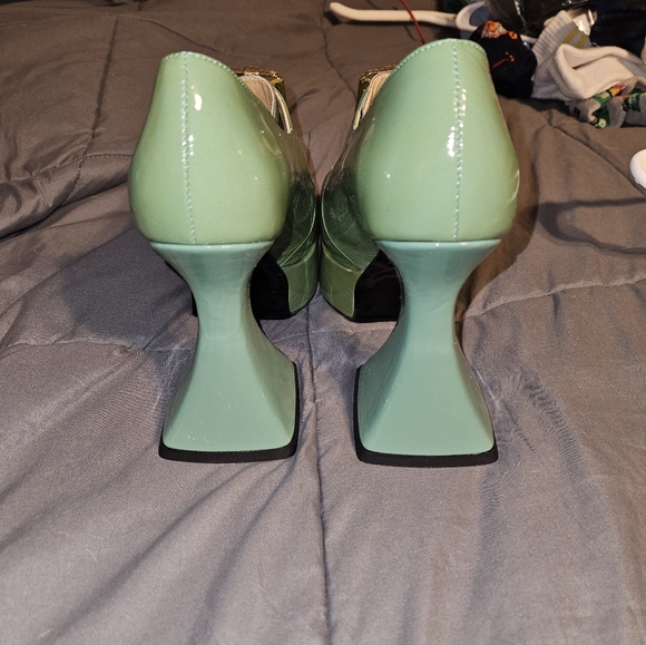 Munster Originals - Picture 2 of 5